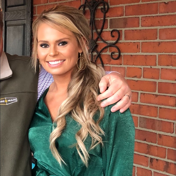 Meet your Posher, Ashley - Picture 4 of 7